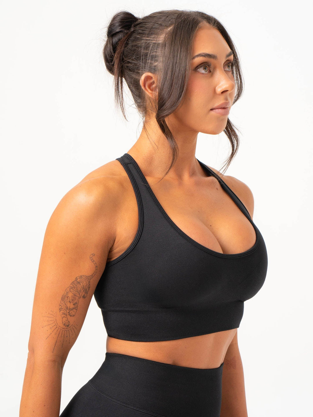 Cross Back Seamless Bra - Black Clothing Ryderwear