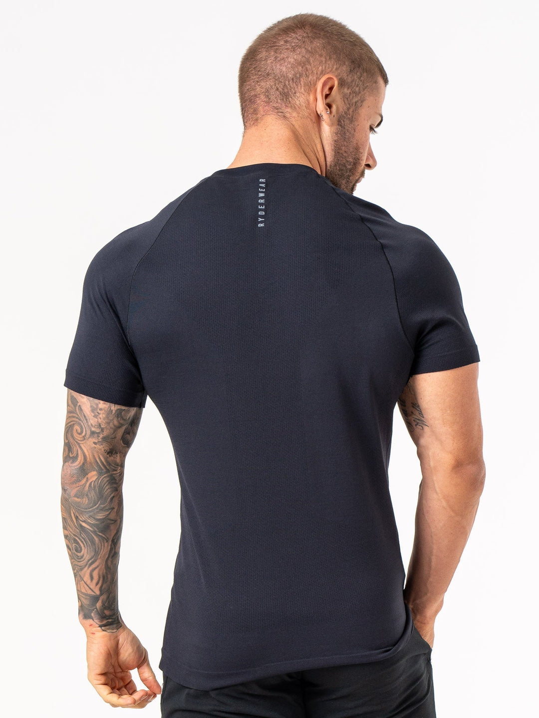 Element Seamless T-Shirt - Black Clothing Ryderwear