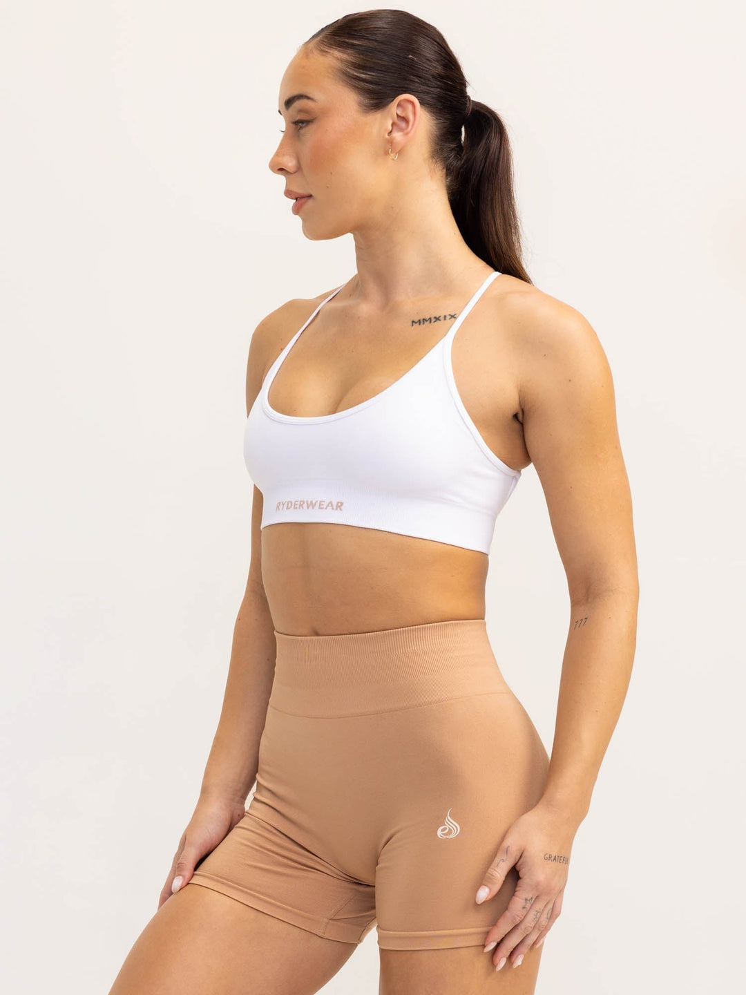 Lift 2.0 Seamless Sports Bra - White Clothing Ryderwear