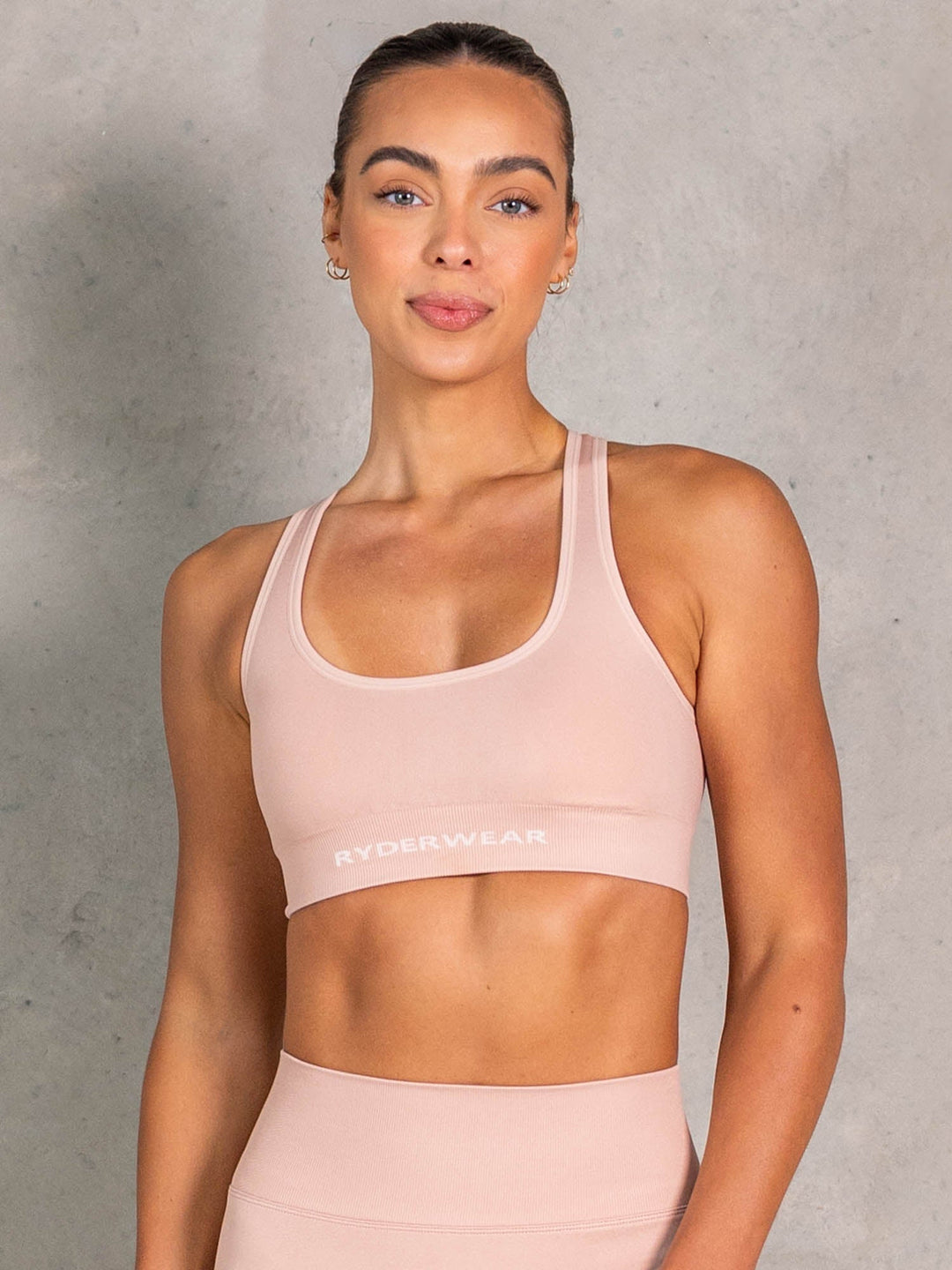 NRG Seamless Scoop Neck Sports Bra - Biscotti Clothing Ryderwear
