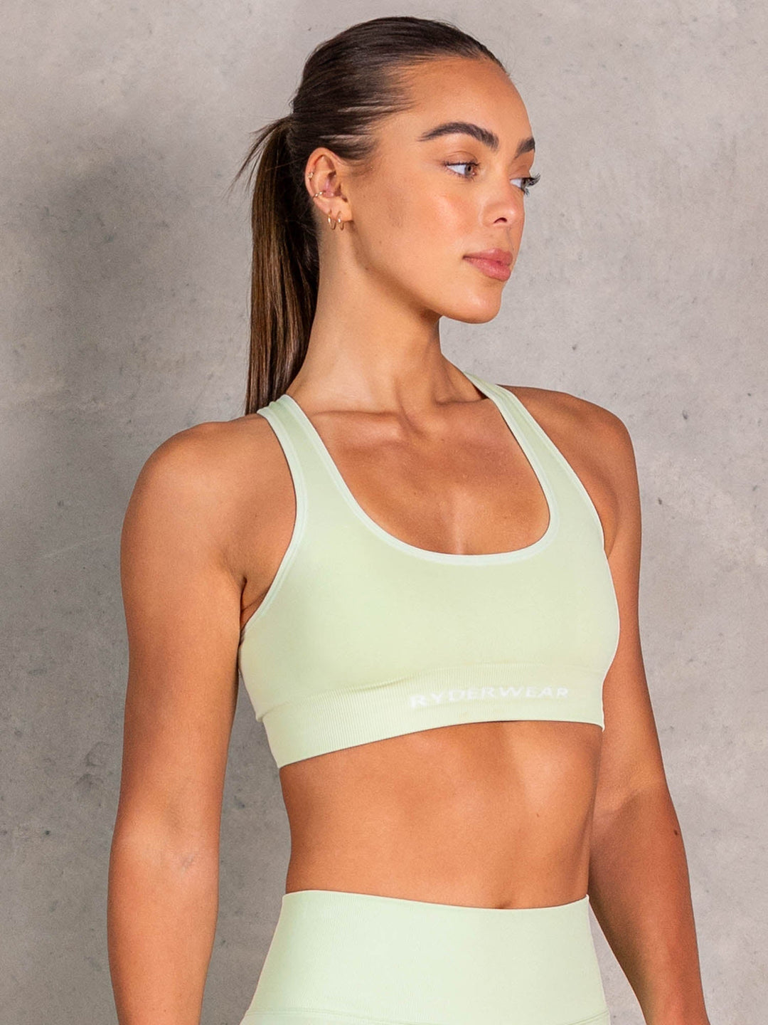 NRG Seamless Scoop Neck Sports Bra - Matcha Clothing Ryderwear