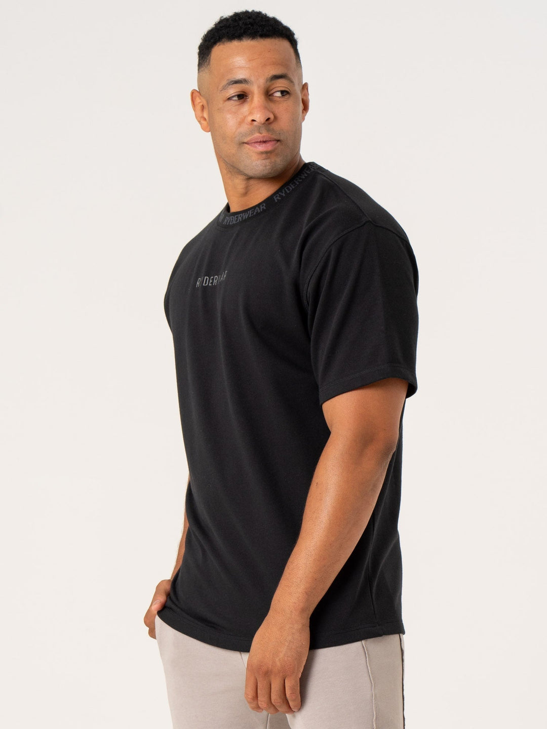 Pursuit Fleece T-Shirt - Black Clothing Ryderwear