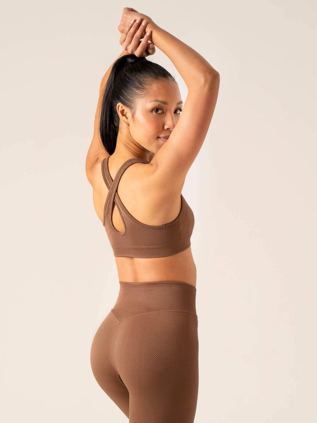 Circuit Rib Seamless Sports Bra - Chocolate Clothing Ryderwear