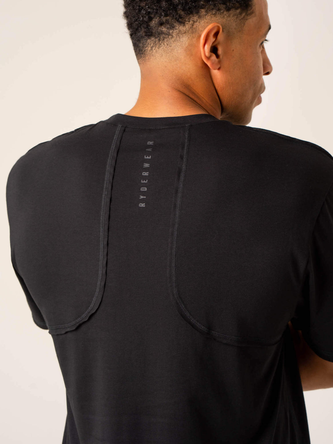 Dynamic Oversized T-Shirt - Black Clothing Ryderwear