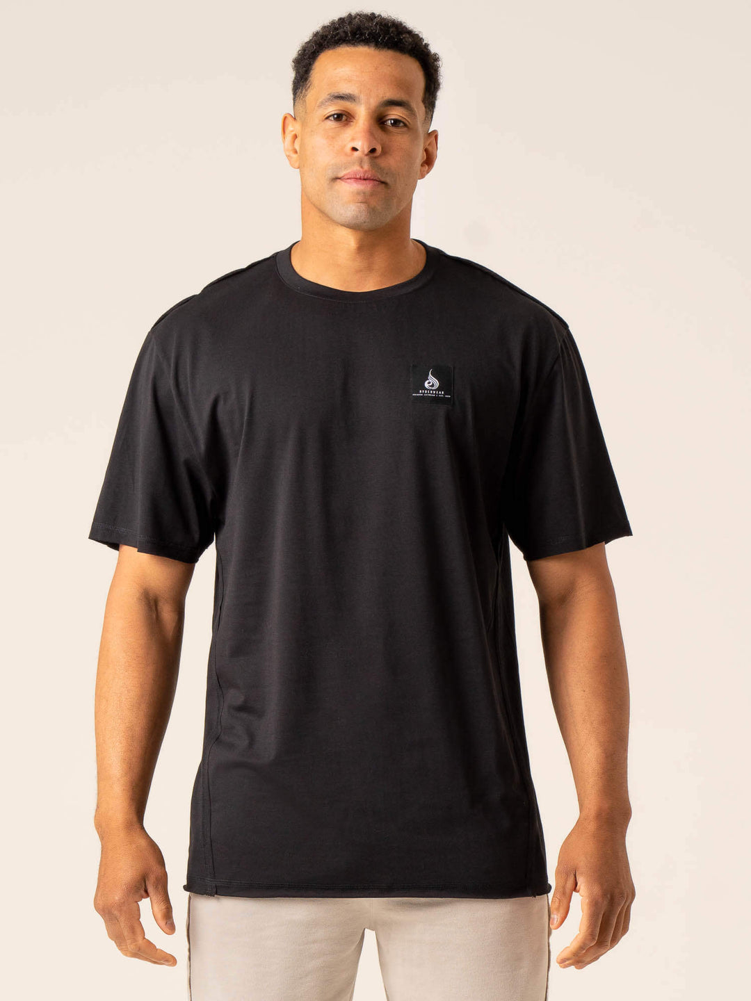Dynamic Oversized T-Shirt - Black Clothing Ryderwear