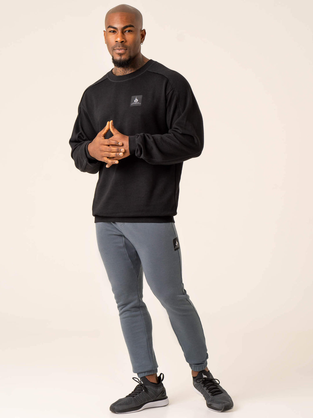 Dynamic Pullover Jumper - Black Clothing Ryderwear
