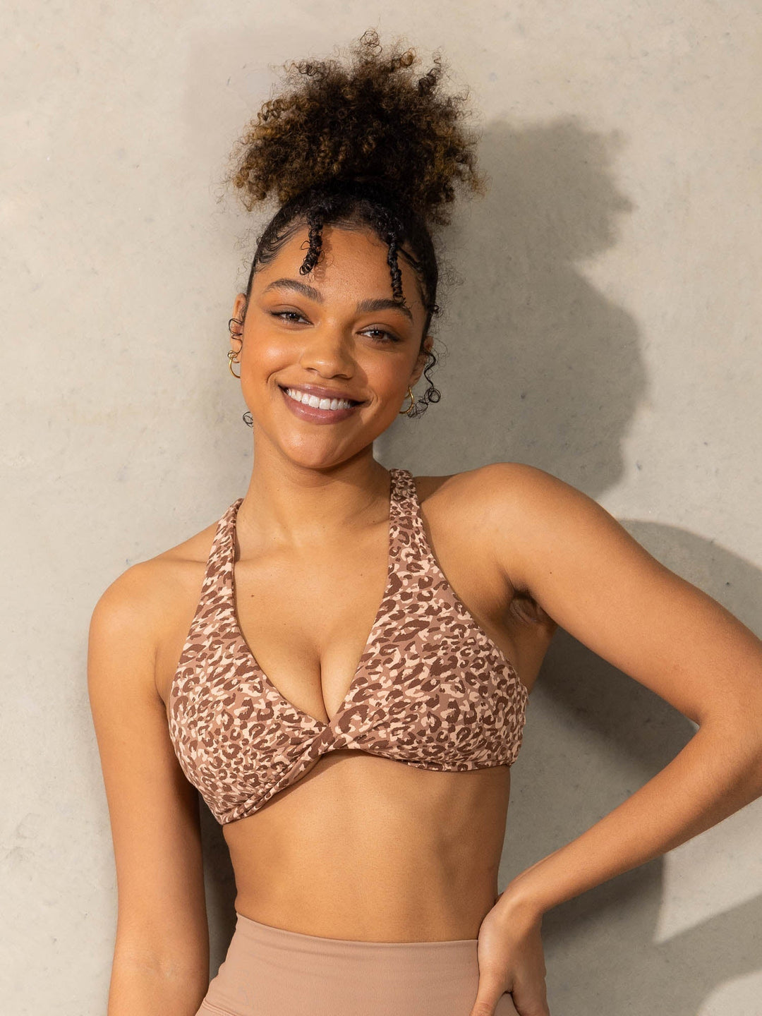 Momentum Twist Sports Bra - Mocha Leopard Clothing Ryderwear