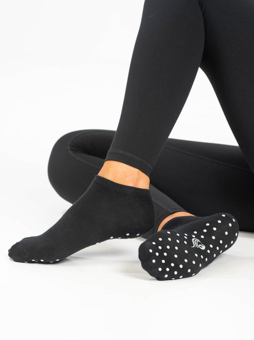 RW Pilates Ankle Grip Socks Black