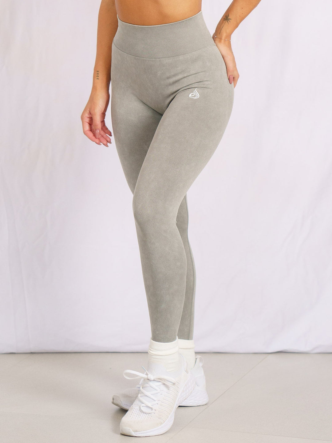 Stonewash Scrunch Seamless Leggings - Khaki Stonewash Clothing Ryderwear 