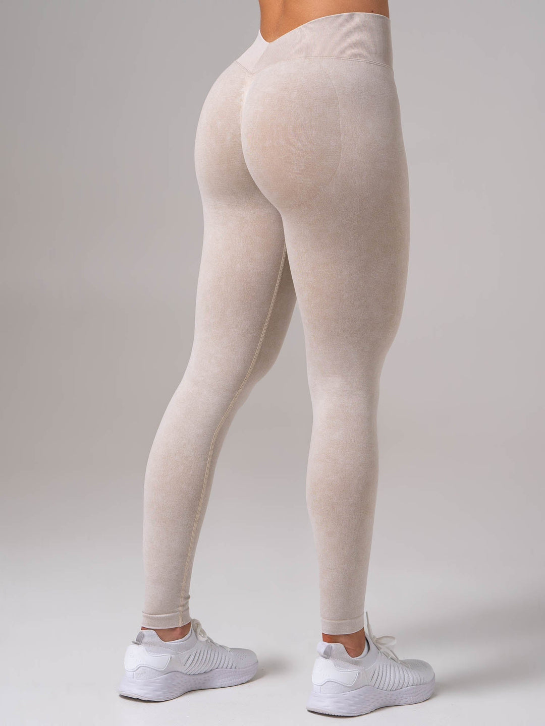 Stonewash Seamless V Back Legging - Oatmeal Clothing Ryderwear 