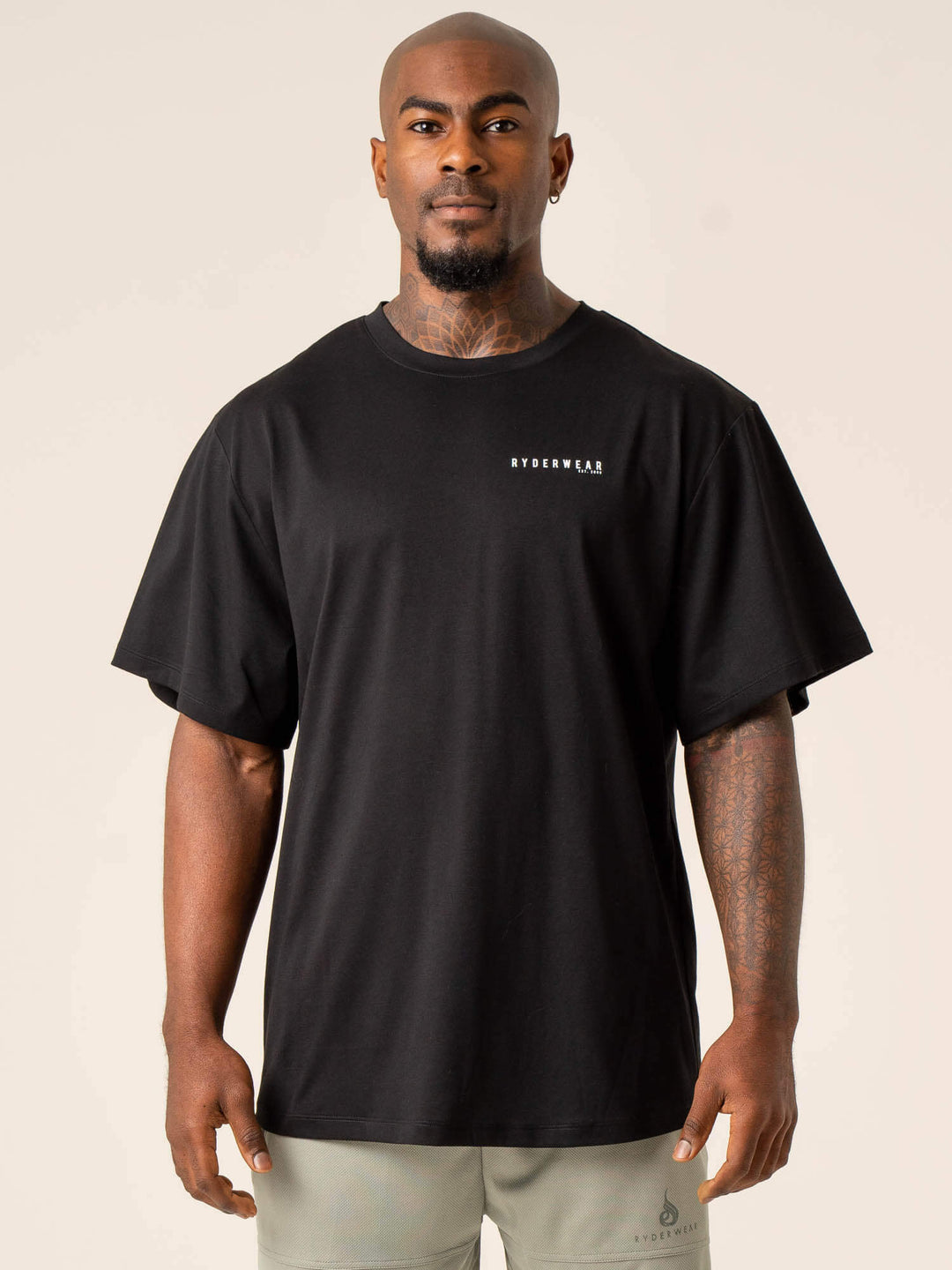 Advance Oversized T-Shirt - Black Clothing Ryderwear 