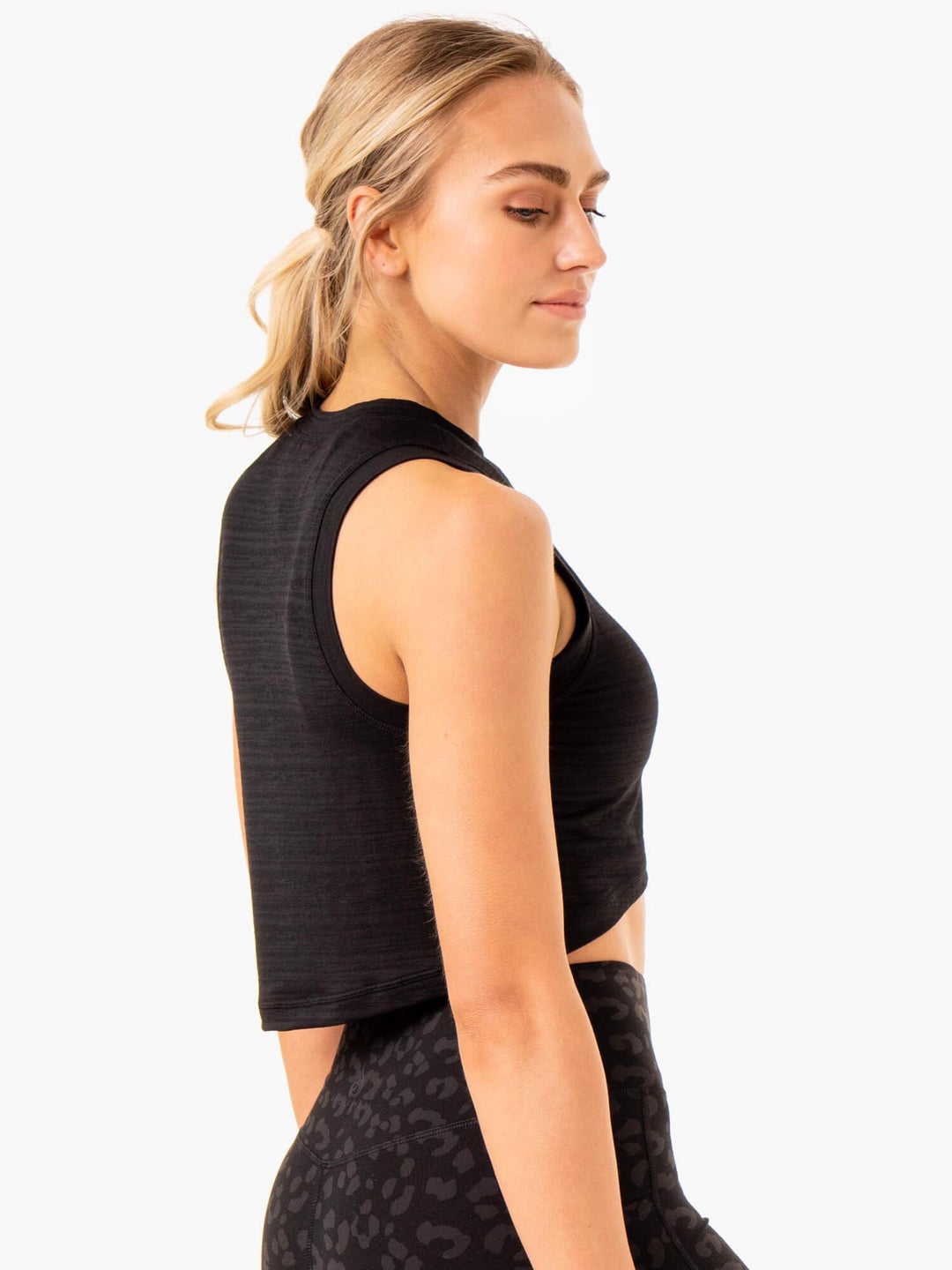 Ultra Scoop Tank - Black Clothing Ryderwear