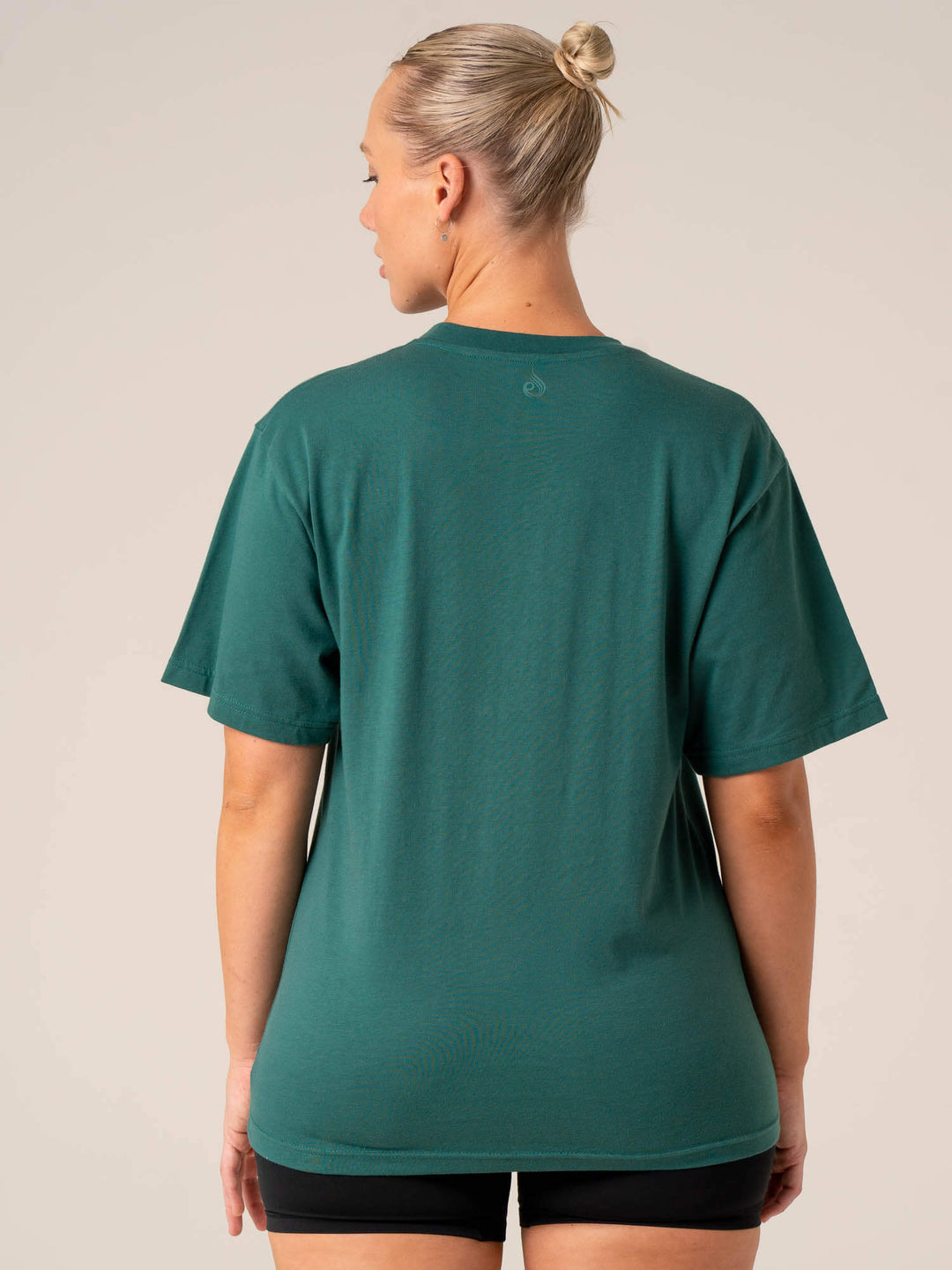 https://au.ryderwear.com/cdn/shop/products/wellness-t-shirt-forest-green-clothing-ryderwear-134911_1080x.jpg?v=1675668520